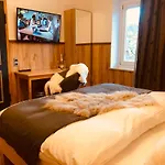 Hotel Golden Gapa 